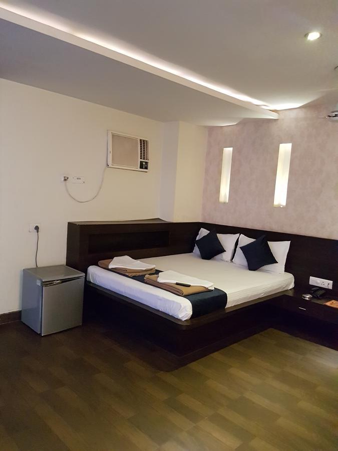Shelter Hotel Lucknow Dış mekan fotoğraf