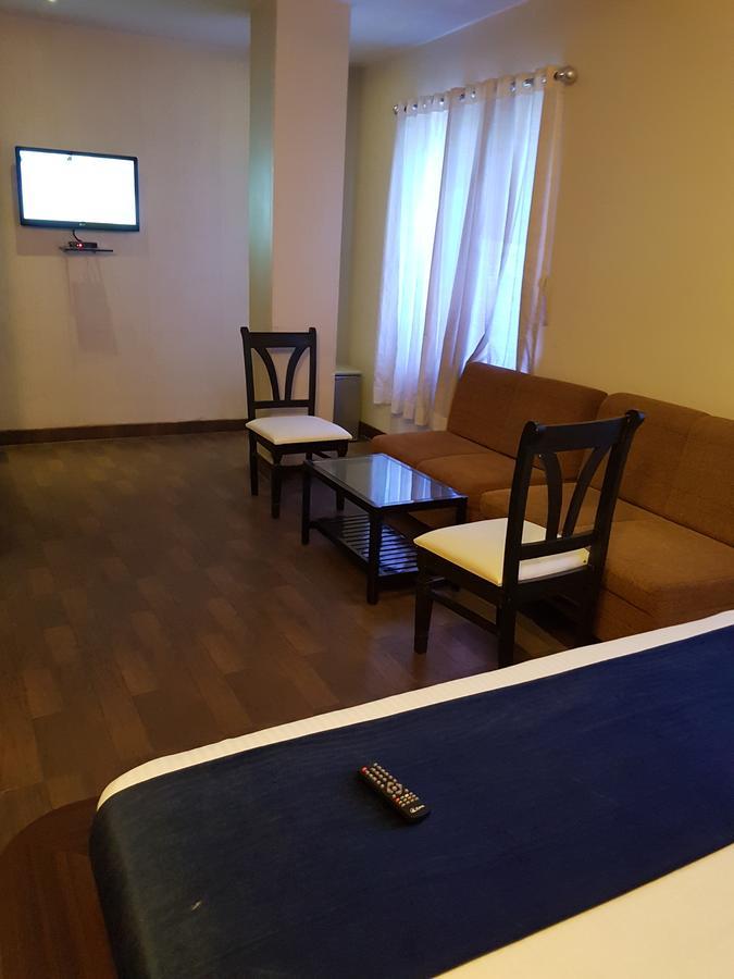 Shelter Hotel Lucknow Dış mekan fotoğraf