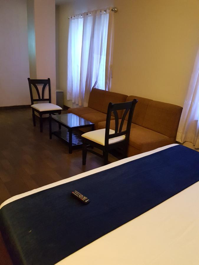 Shelter Hotel Lucknow Dış mekan fotoğraf