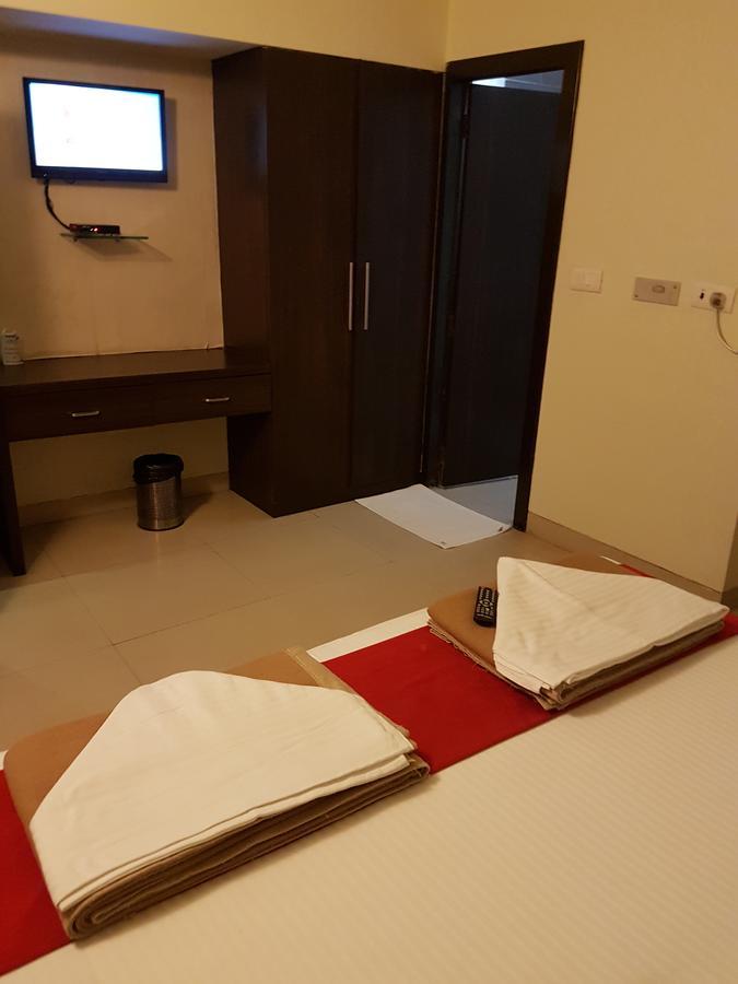 Shelter Hotel Lucknow Dış mekan fotoğraf